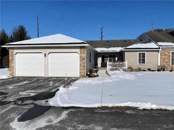 2540 Gulph Mills Pl, Macungie, PA 18062