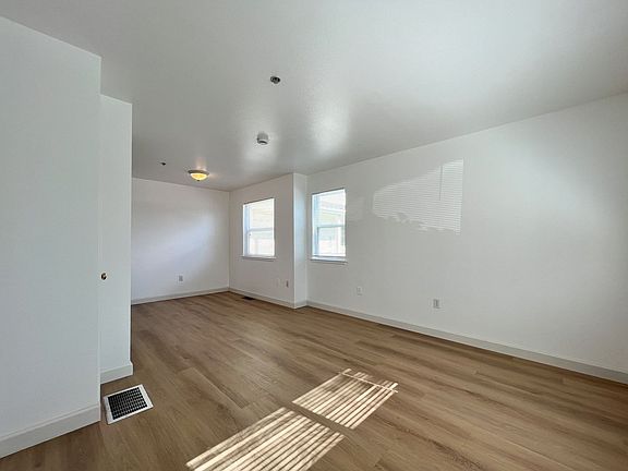 4th image of 1356 Calistoga Ave APT 6