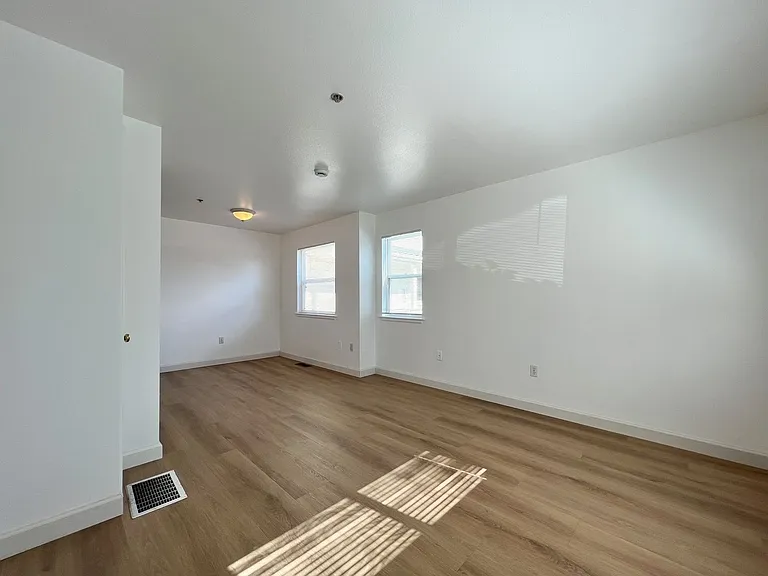 Calistoga Avenue, 1356 — Photo 29
