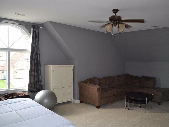 4th image of 180 Indigo Dr
