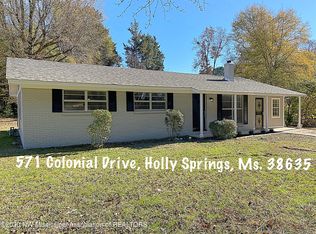 571 Colonial Dr, Holly Springs, MS 38635