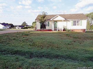 2737 River Village Ln, Lincolnton, NC 28092