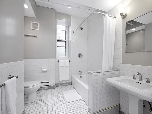 Sold by Sotheby's International Realty | media 9