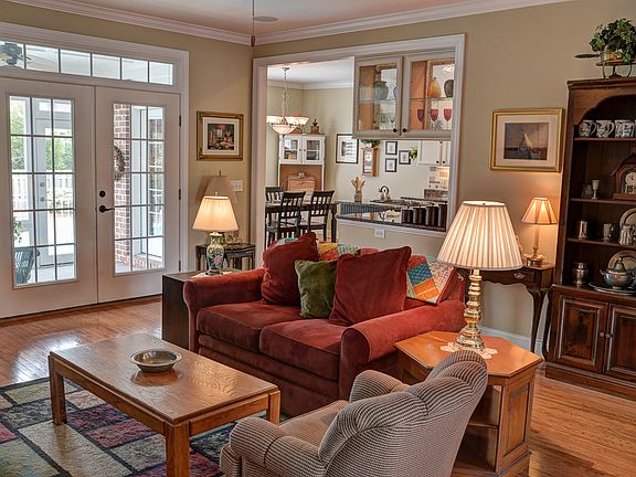 4th image of 6715 Finian Drive