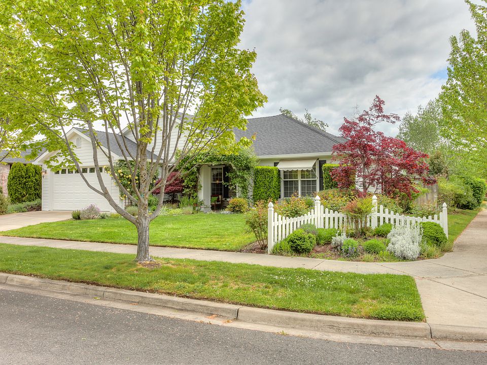 1st image of 2057 Fallen Leaf Dr