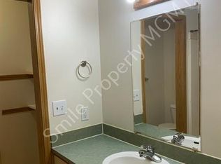 8830 SE Lafayette St #1, Portland, OR 97266