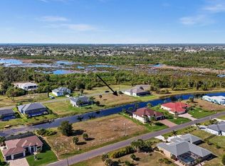 176 W Pine Valley Ln, Rotonda West, FL 33947