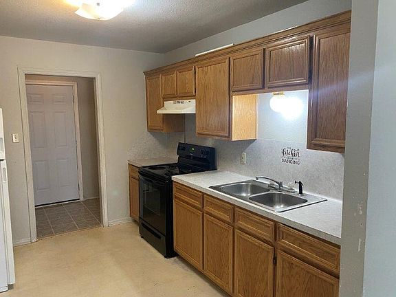 4th image of 800 Industrial Ave APT 2
