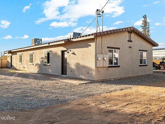 3rd image of 1337 W El Caminito Pl