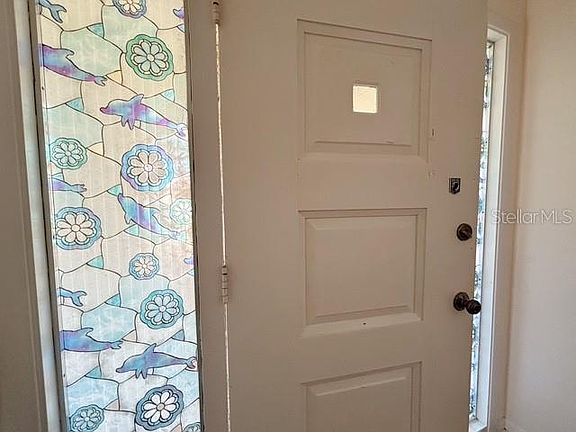 3rd image of 121 E Pine St