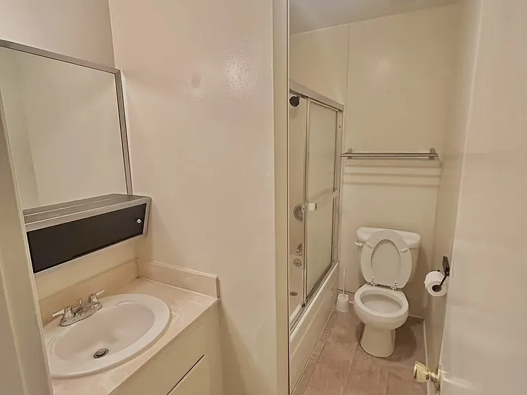 922 W Duarte Rd #3 — Photo 17