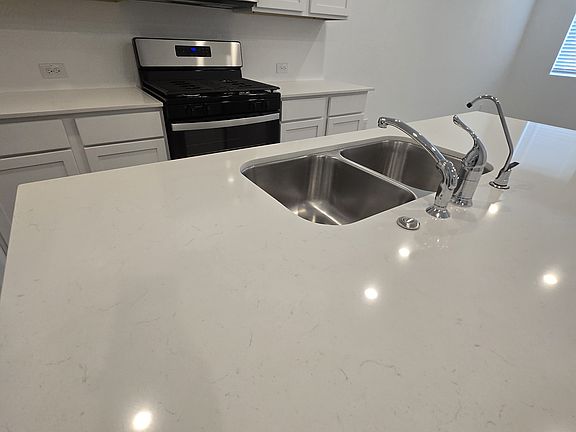 4th image of 831 Sweet Jubilee Ln