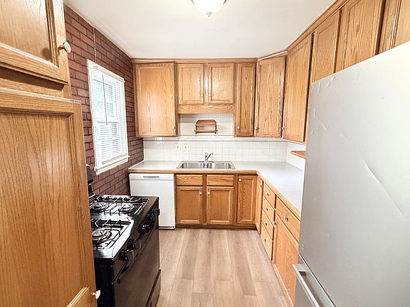 3rd image of 2503 S Crescent Ave