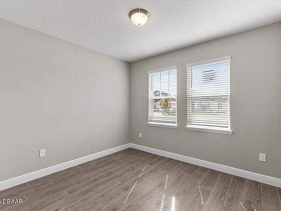 2nd image of 2141 Divot Dr