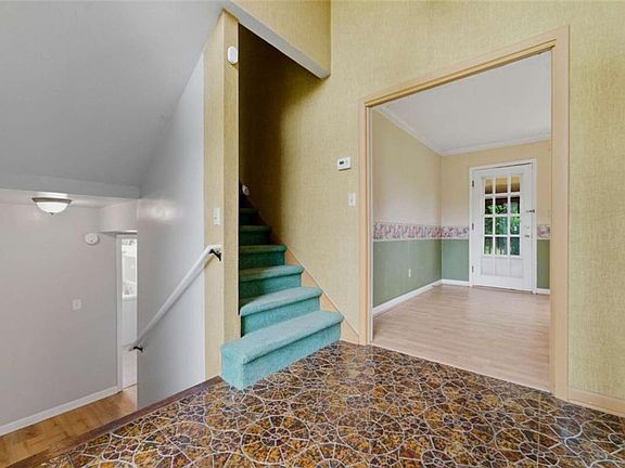 3rd image of 4078 Floyd Rd