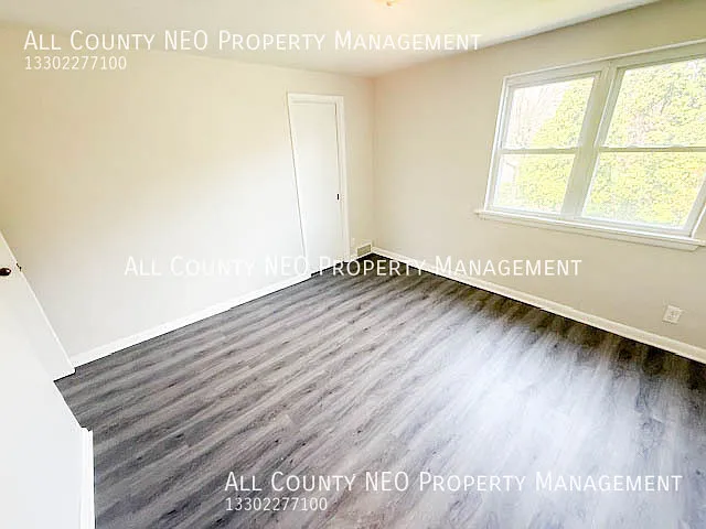 2114 Market Ave N #2 — Photo 9