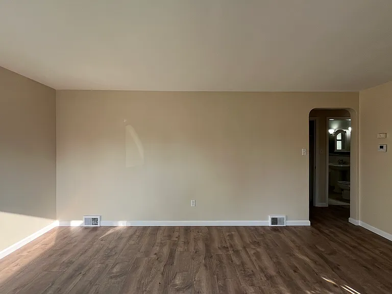 27 Woodland Rd — Photo 11