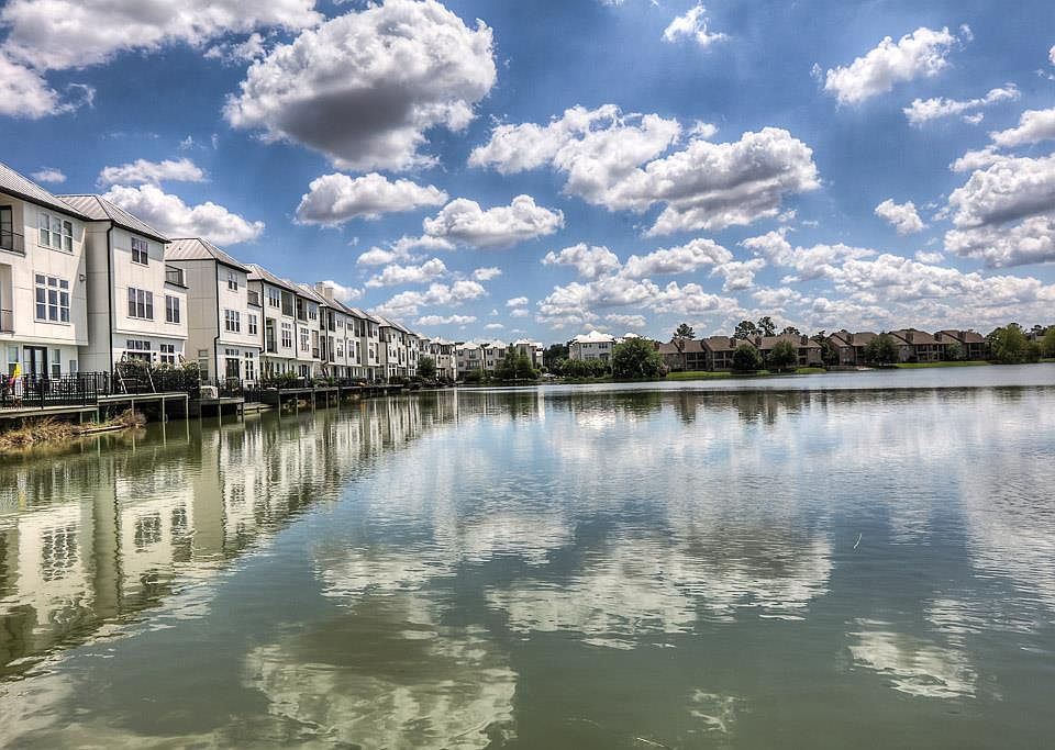 1st image of 8923 Lakeshore Bend Dr