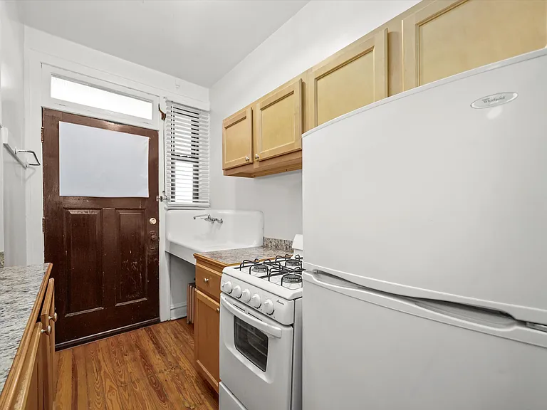 30 Lawton Rd #3 — Photo 7