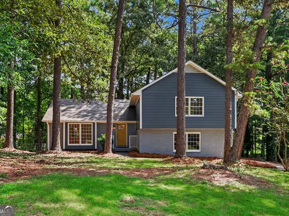 1915 Lisa Ln, Riverdale, GA 30296
