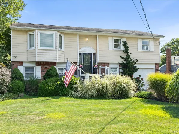 116 Cross Road, Oakdale, NY 11769
