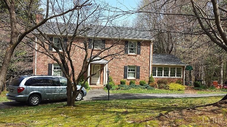 1st image of 234 Chesterfield Pl