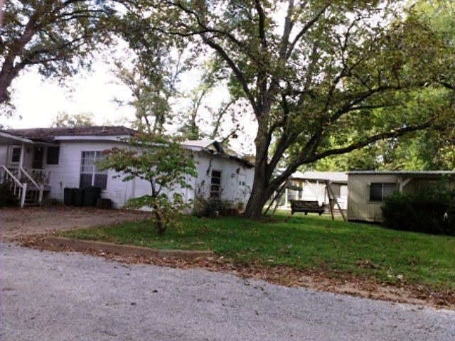 2nd image of 809 E Park Ave