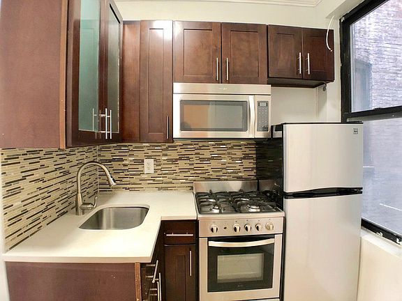 5th image of 530 W 159th St #3A