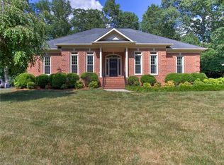 10 Westridge Ct, Greensboro, NC 27410