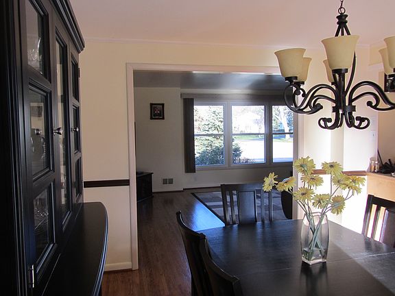 5th image of 34 Manor Hill Dr