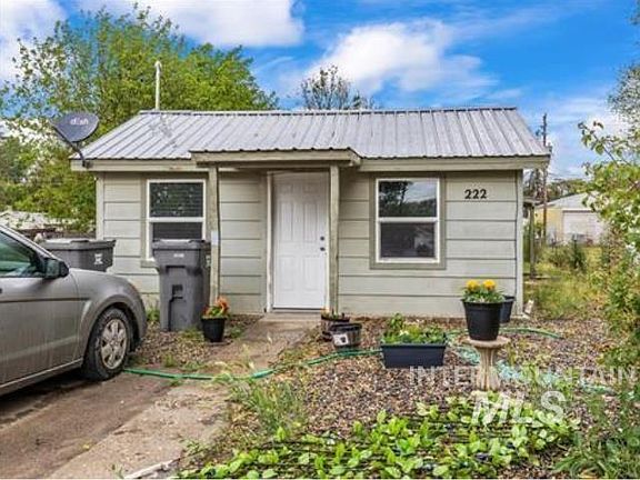 2nd image of 222 W Owyhee Ave