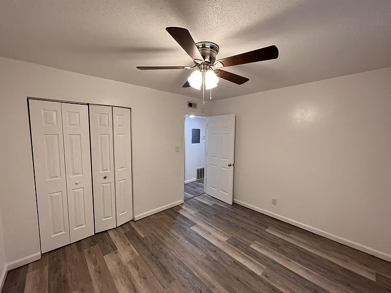 411 E Osborn St — Photo 7