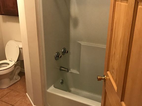 2nd image of 1460 Logan Ave #2