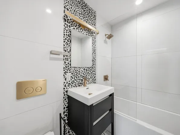 152 Boerum Street image 7 of 15