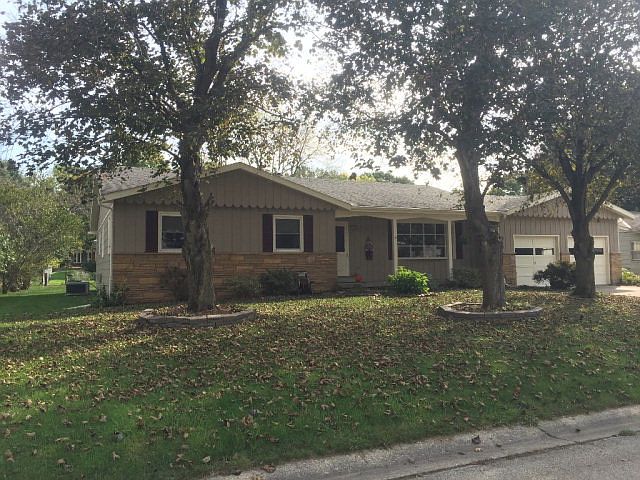 1st image of 3223 Vista Dr