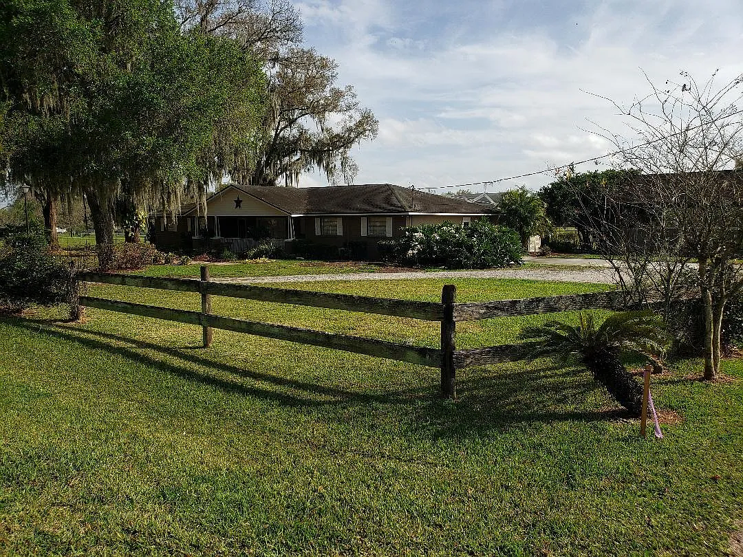 3 bed, 3270 sqft, $2,500 — Photo 2