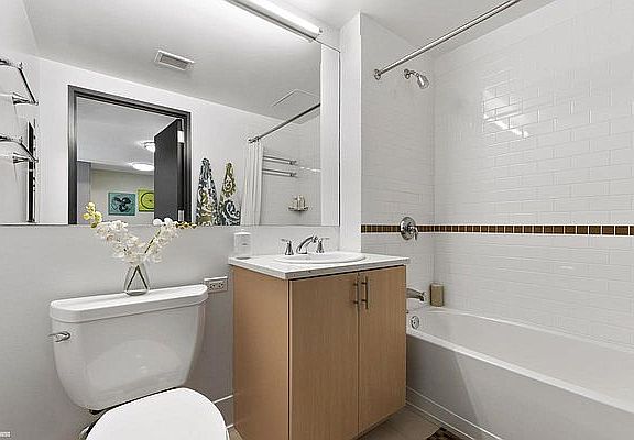 5th image of 153-30 89th Ave #412
