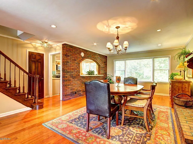 11207 Seatonville Rd — Photo 4