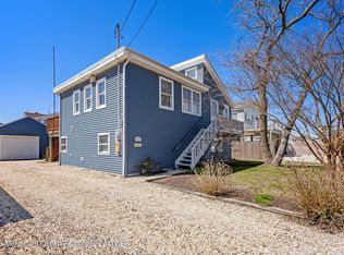 228 W 6th St, Ship Bottom, NJ 08008