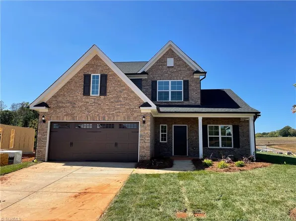 5772 Clouds Harbor Trl, Clemmons, NC 27012