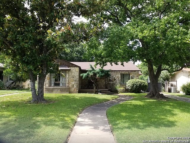 1st image of 327 Thomas Jefferson Dr