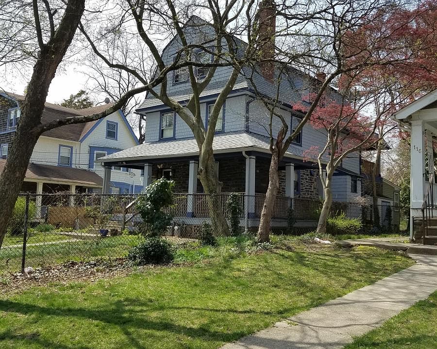 Victorian House - Front