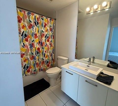 2nd image of 151 SE 1st St #2906