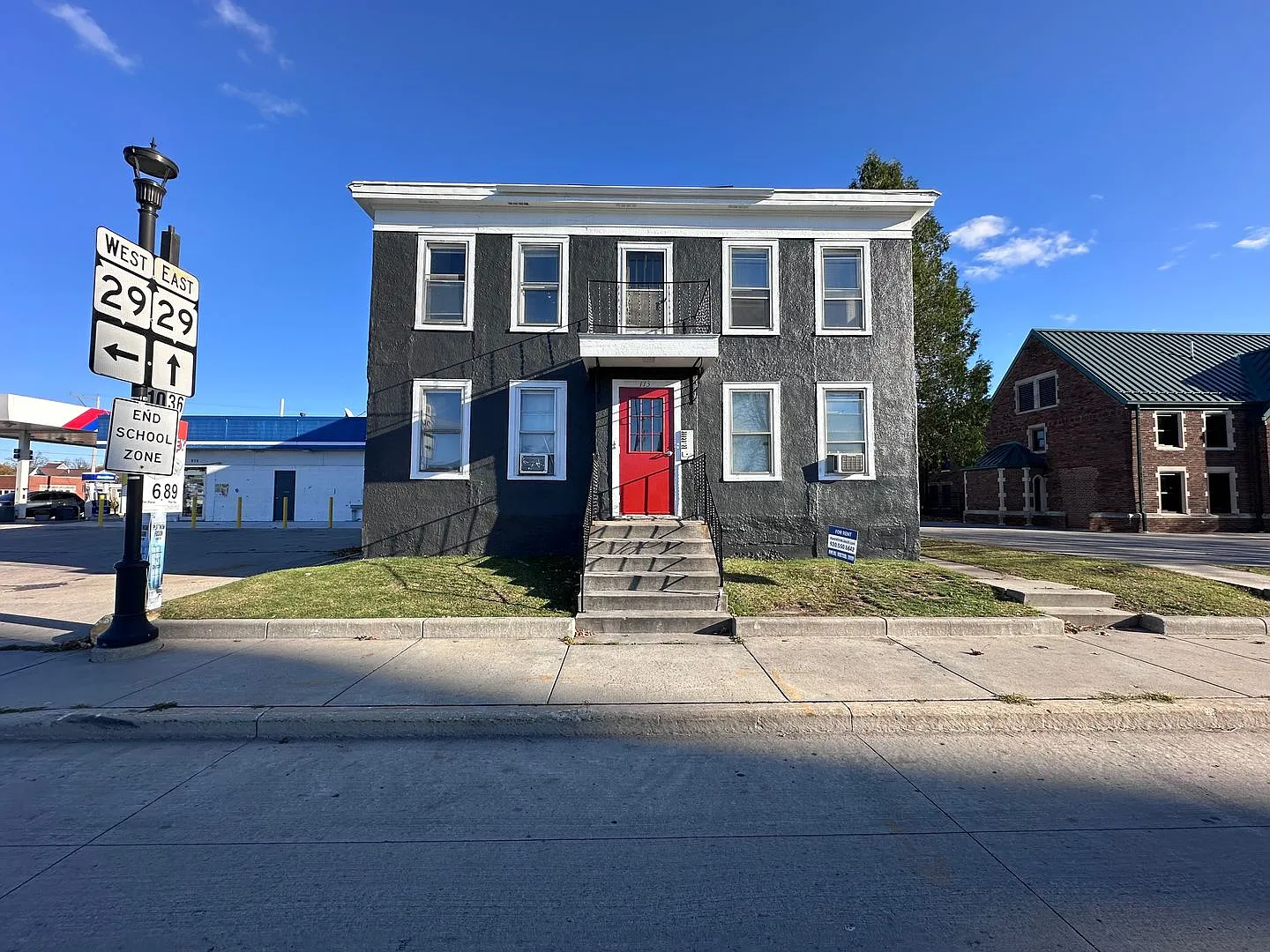 Monroe Flats — Photo 3