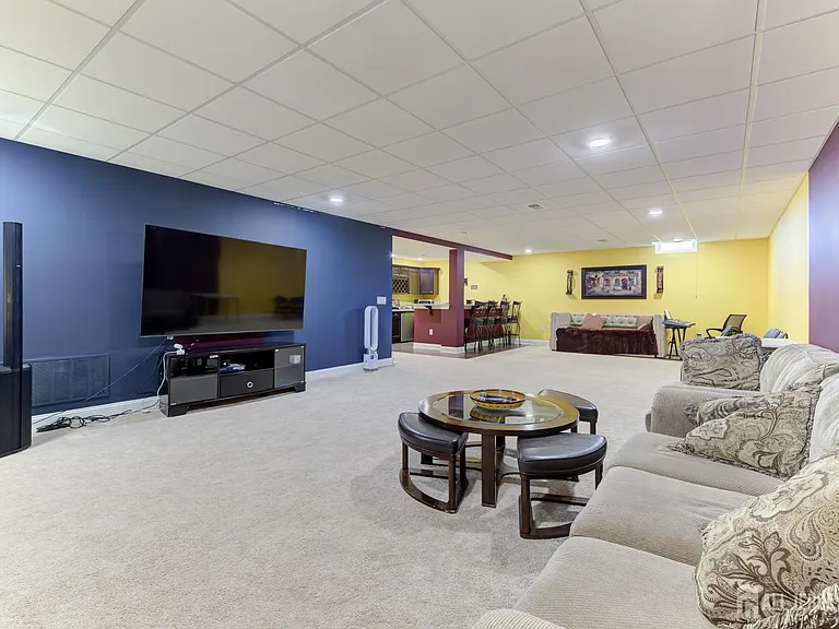 6 Michelangelo Dr S — Photo 34