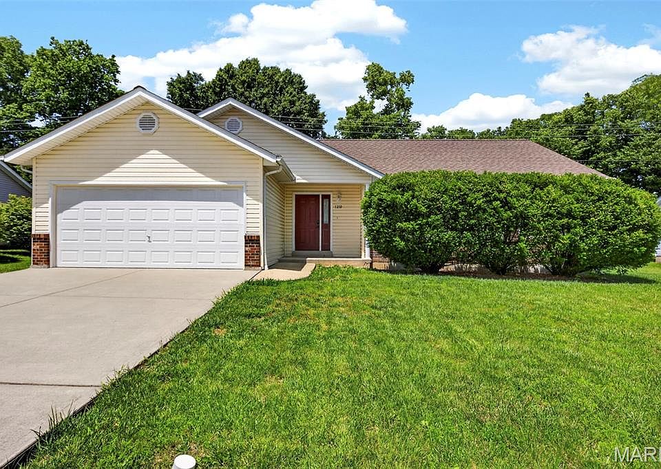 1st image of 1310 Sleepy Hollow Dr