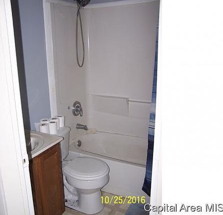 2nd image of 1165 Garden Ln