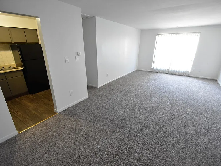 Golfview Apartments — Photo 4