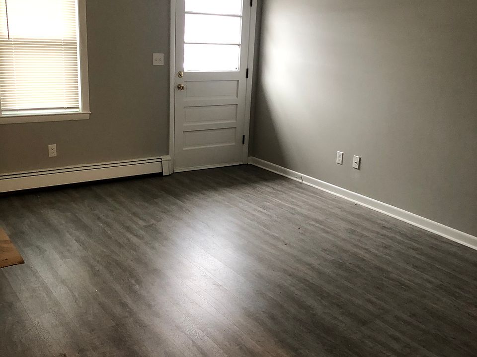 2nd image of 41 Franklin St #2