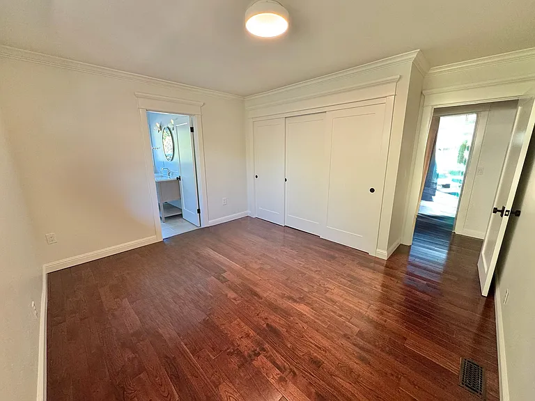 21 Sierra Ave — Photo 11